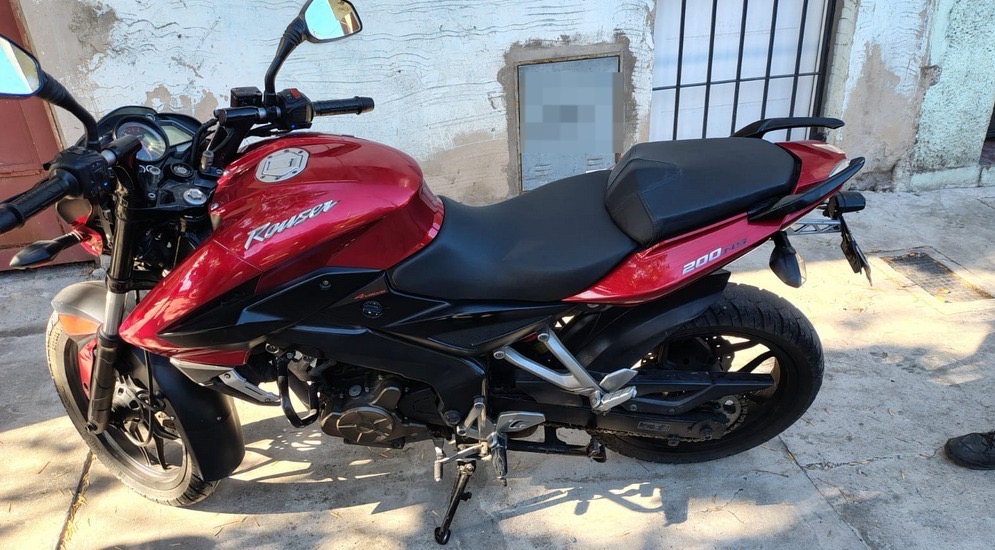 Dos menores fueron detenidos tras robar una moto a cuadras de la Municipalidad de Lanús 